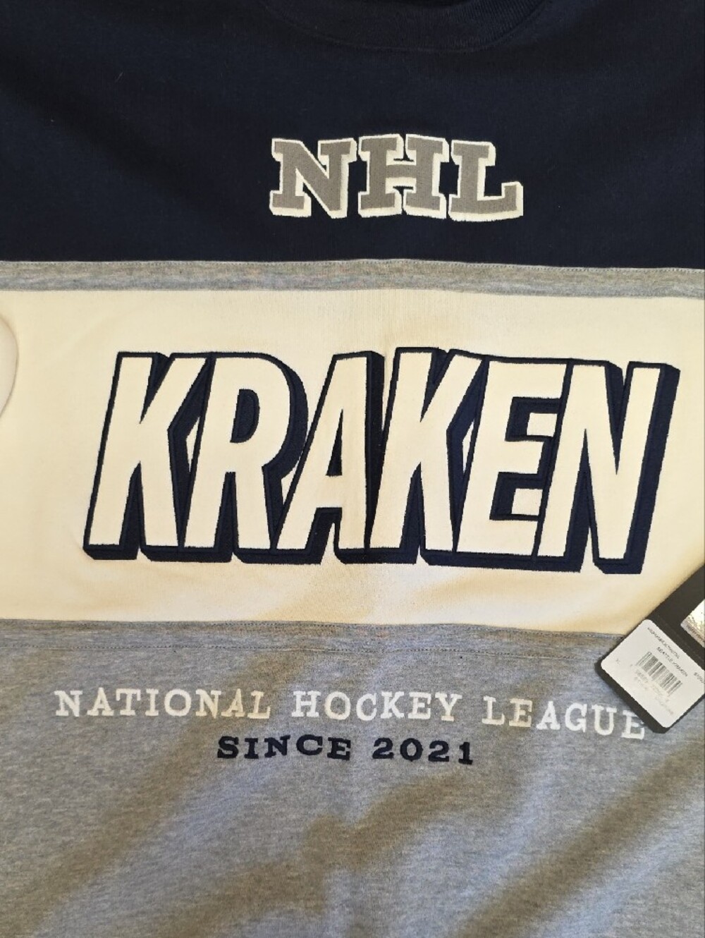 NWT Seattle Kraken Hockey NHL ’47 Brand Colorblock Crewneck Sweatshirt Size XL - Picture 2 of 13